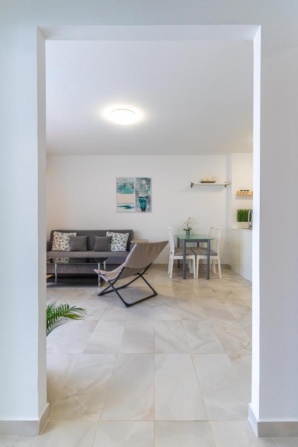 Modern 2-Bedroom Apartment With Stunning View Costa Adeje  ภายนอก รูปภาพ