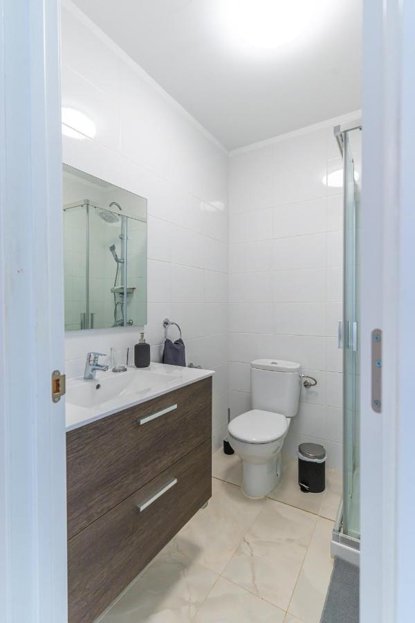 Modern 2-Bedroom Apartment With Stunning View Costa Adeje  ภายนอก รูปภาพ